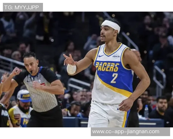 鲍威尔表现低迷半场仅得7分正负值惨淡球队遭遇严防困境